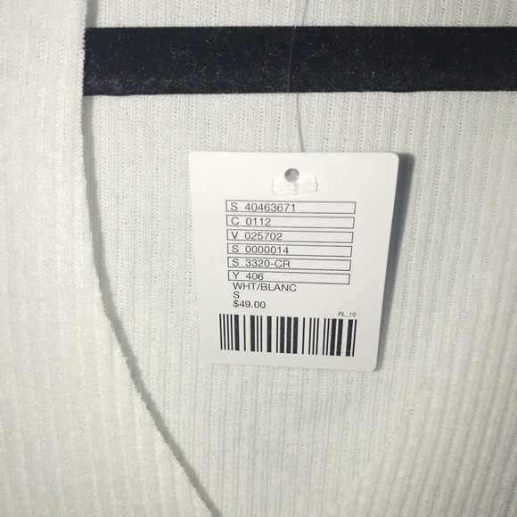 Urban Outfitters Project Social T Cutout Deep V - Picture 4 of 4